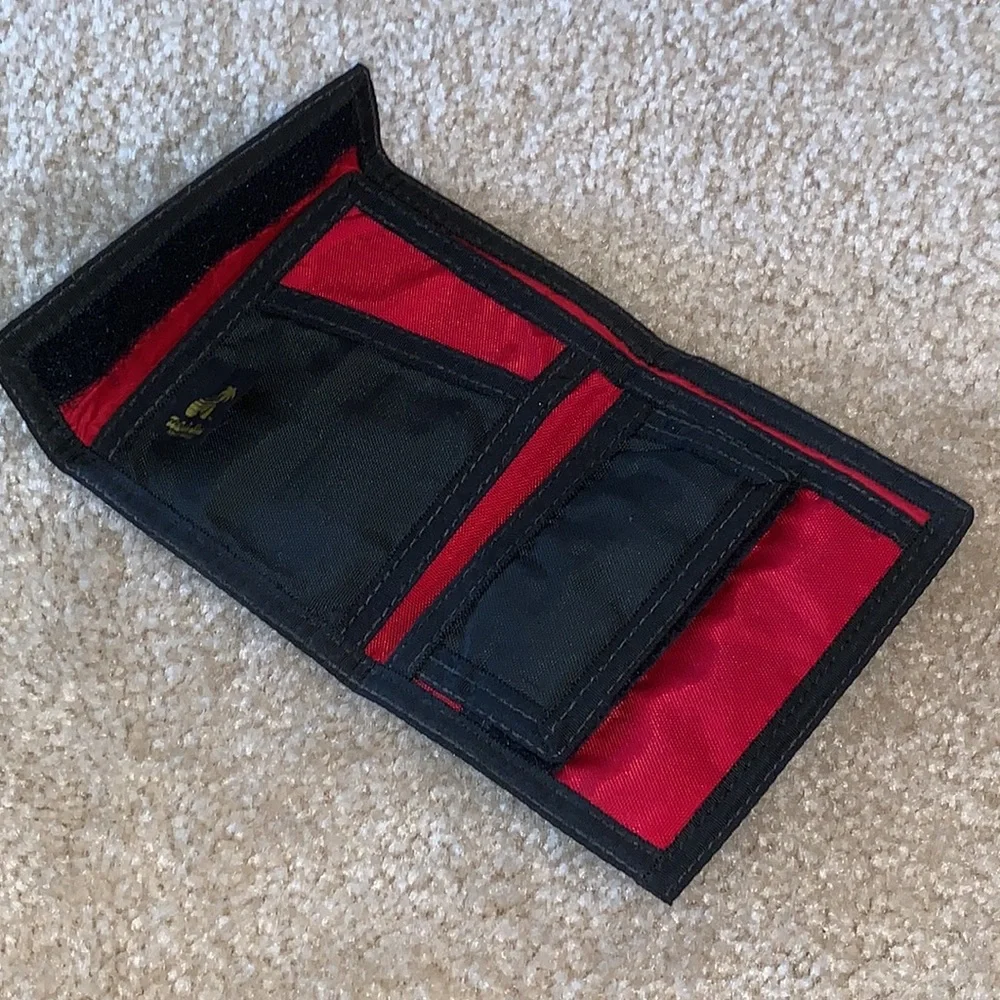 Vintage Wind n Sea Sport Wallet, black/red